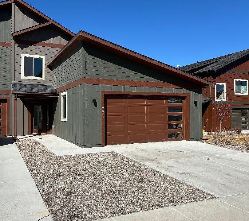 2nd image of 985 White River Dr