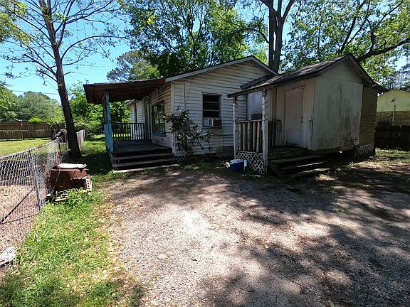 3rd image of 16554 Larchwood Dr