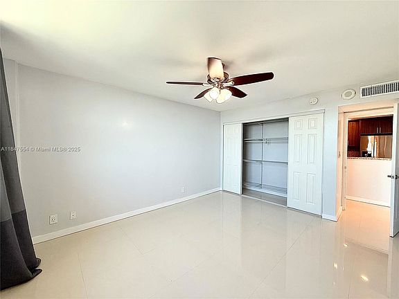 3rd image of 2450 NE 135th St