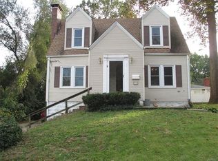 1213 Hazel Dr, Alton, IL 62002