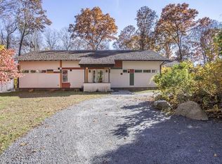 15 Salisbury St, Rehoboth, MA 02769