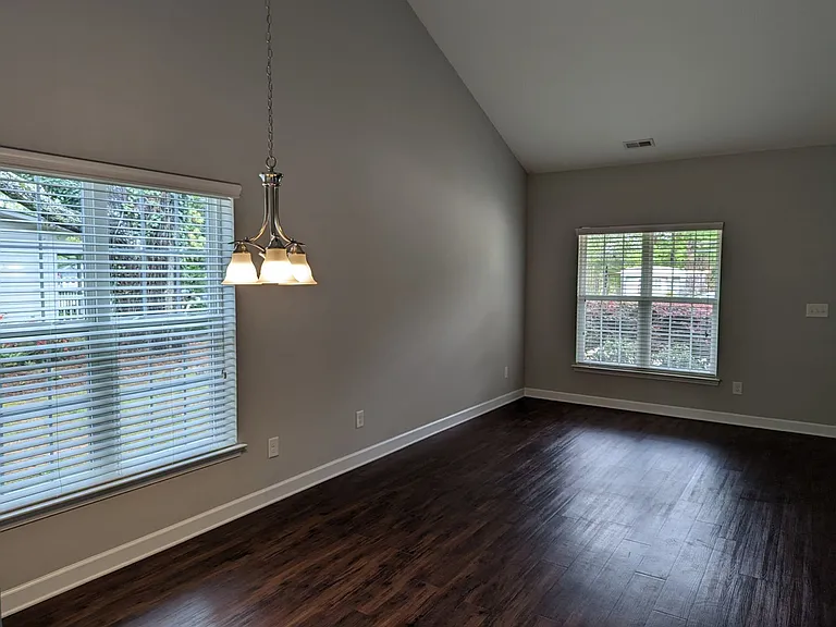 128 Mackwood Rd — Photo 3
