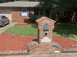 206 Springmont Dr, Hopkinsville, KY 42240