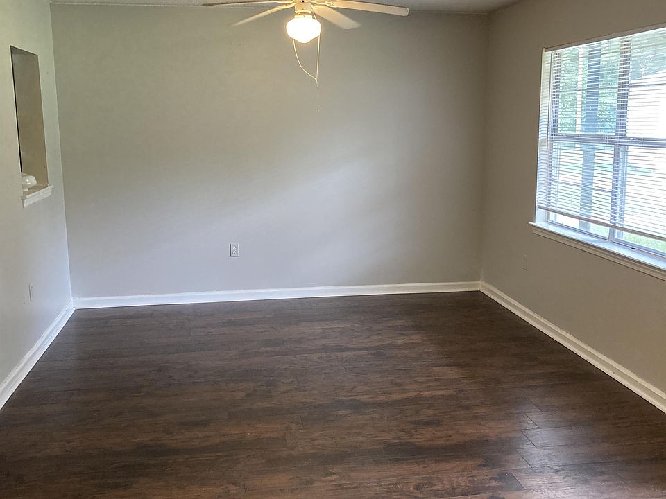 1st image of 233 W College Ave #10619139