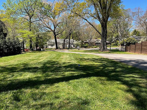 3rd image of 1724A N Main St