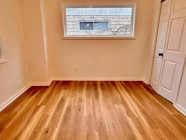 10715 Ewing Dr — Photo 6