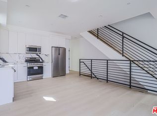 11816 Gilmore St, North Hollywood, CA 91606