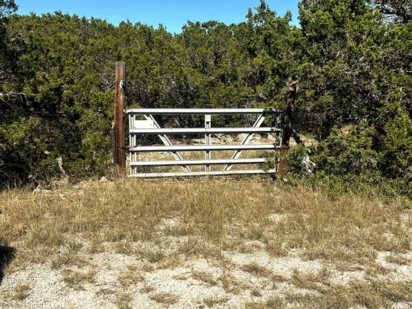 10254 Ranch Road 336, Leakey, TX 78873