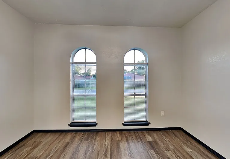 640 N Markwell Ave — Photo 6
