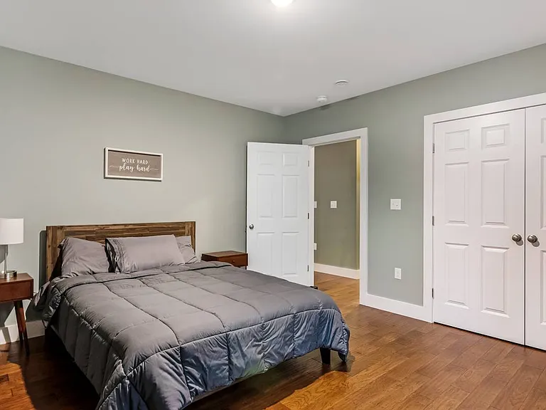 167 E Countryside Rd — Photo 14