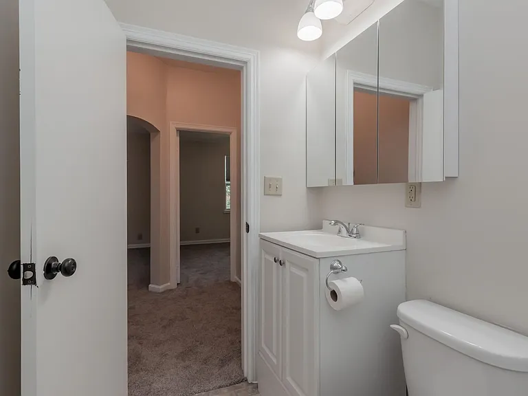 5620 Adams St — Photo 13