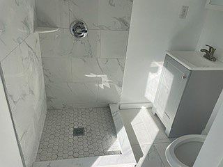 5th image of 133 Floral Ave #1