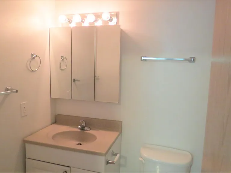 2927 Broadway St #1 — Photo 35