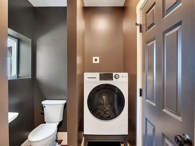 36 Pawling Ave #104 — Photo 11
