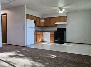 2865 Springreen Dr #4, Dubuque, IA 52002