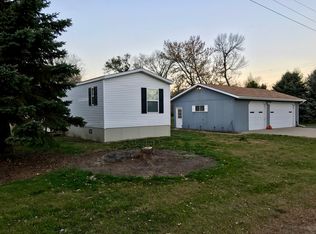 502 4th Ave, Claremont Village, SD 57432