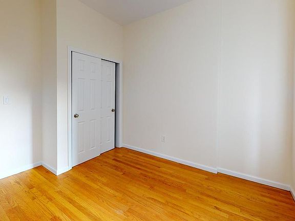 5th image of 241 E 38th St APT 5