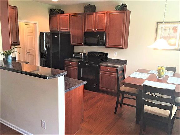 42" maple kitchen cabinets