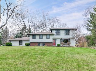 10S190 Alan Rd, Naperville, IL 60564