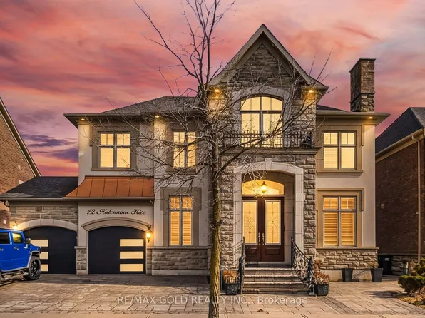 72 Midsummer Dr, Brampton, ON L6P 3E4