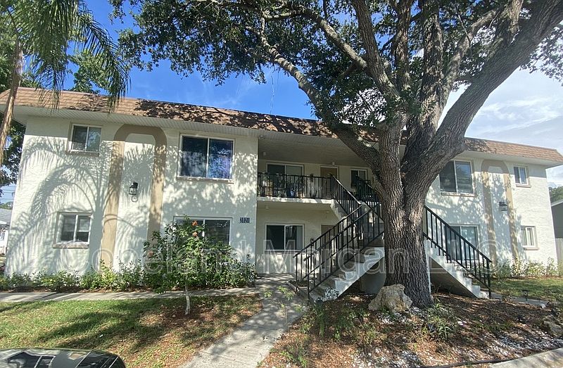 1st image of 2828 Clinton St S #2