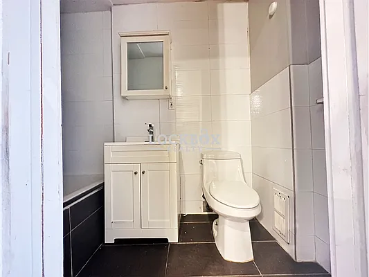 Rented by Lockbox Realty | media 13