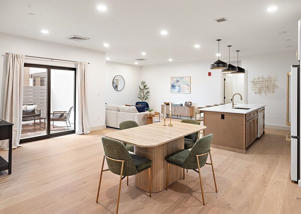 1st image of 1025 Massachusetts Ave #211