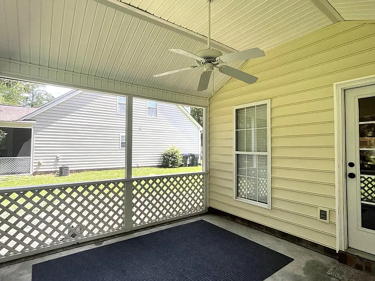 383 Springview Ln — Photo 15