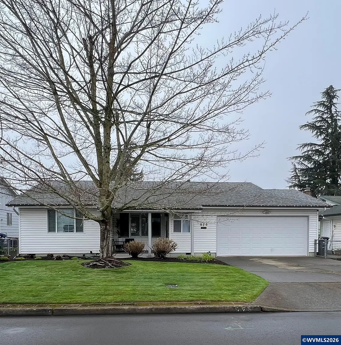 575 N Cascade Dr photo 1