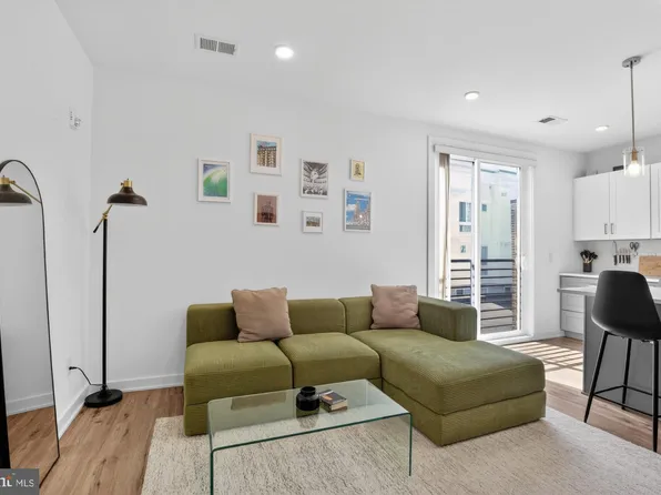 304 W Master St, Philadelphia, PA