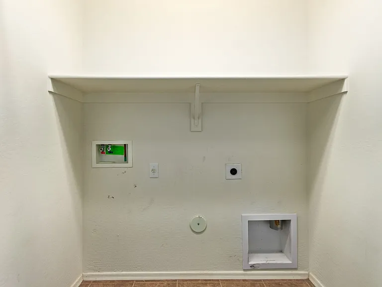 7419 W Glass Ln — Photo 22