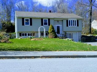 86 Lanesboro Rd, Worcester, MA 01606
