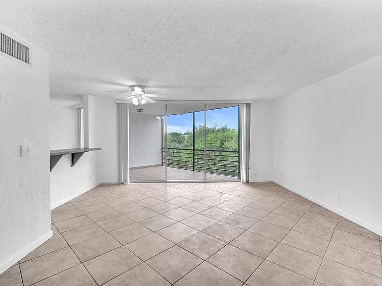 3100 N Pine Island Rd #306 — Photo 9