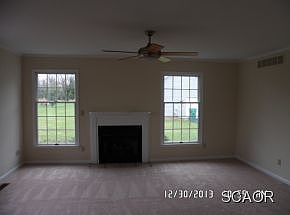 5th image of 136 Glade Cir W