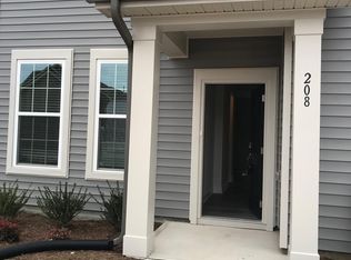 208 Avery Glenn Way, Fuquay Varina, NC 27526