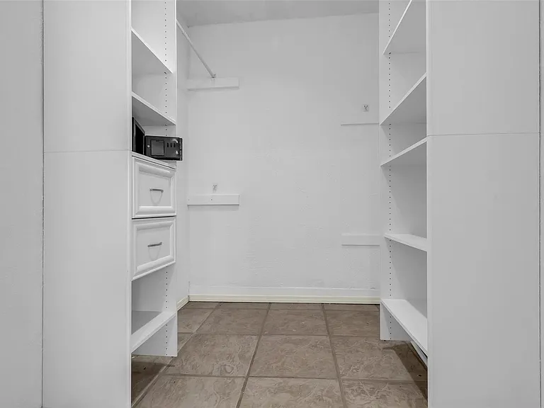 15830 Pipers View Dr — Photo 14