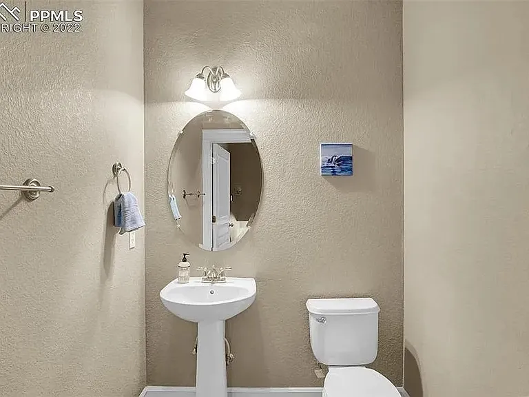 10618 Ouray Creek Point — Photo 18