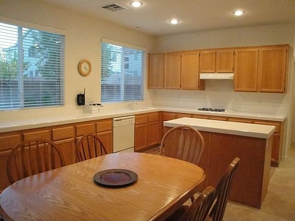 Kitchen & Nook