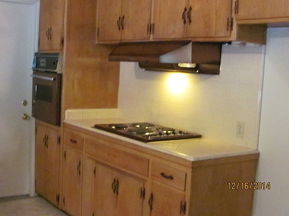 3rd image of 5461 S Land Park Dr