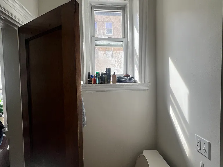38 Hemenway St #13 — Photo 5