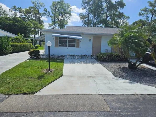 29 Pinewood Blvd, Lehigh Acres, FL 33936