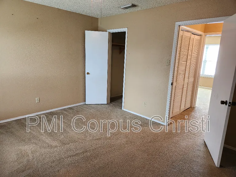 6702 Everhart Rd #A102 — Photo 12
