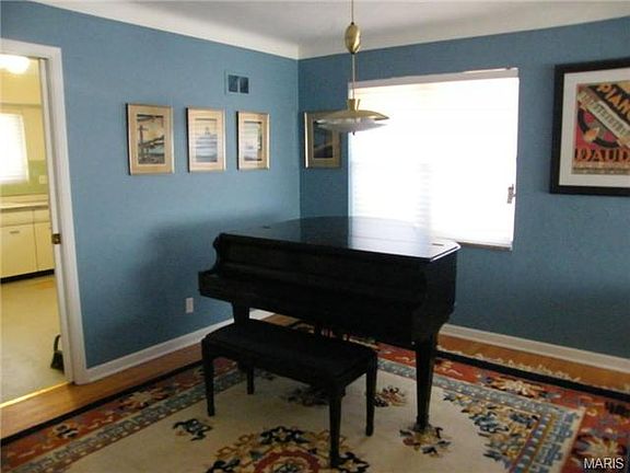5th image of 5573 Mardel Ave