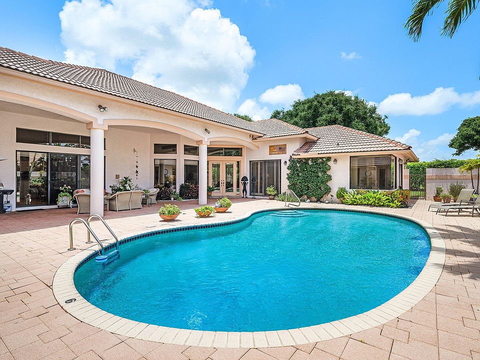 1st image of 4727 Bocaire Boulevard