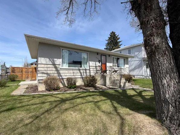 2048 S 38th Ave SW, Calgary, AB T2T 2K4