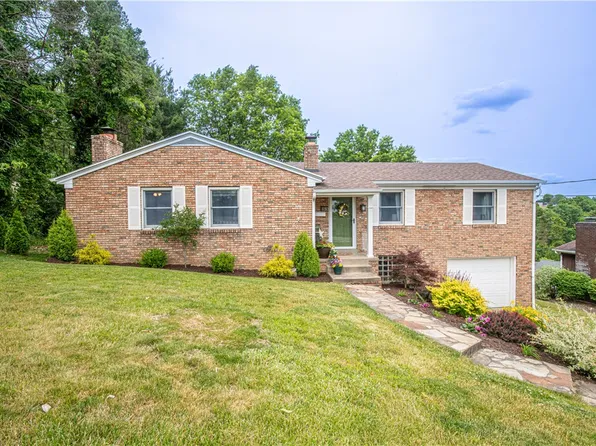 53 Mayflower Dr, Uniontown, PA 15401