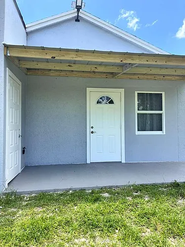 9024 Apache Blvd Photo 1