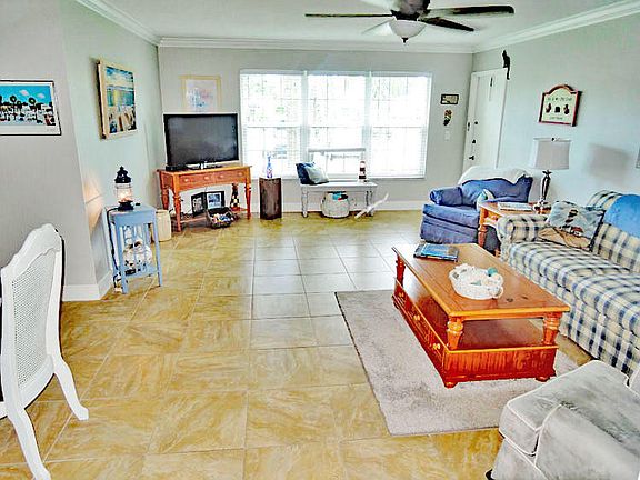 4th image of 906 Savannas Point Dr APT B-e