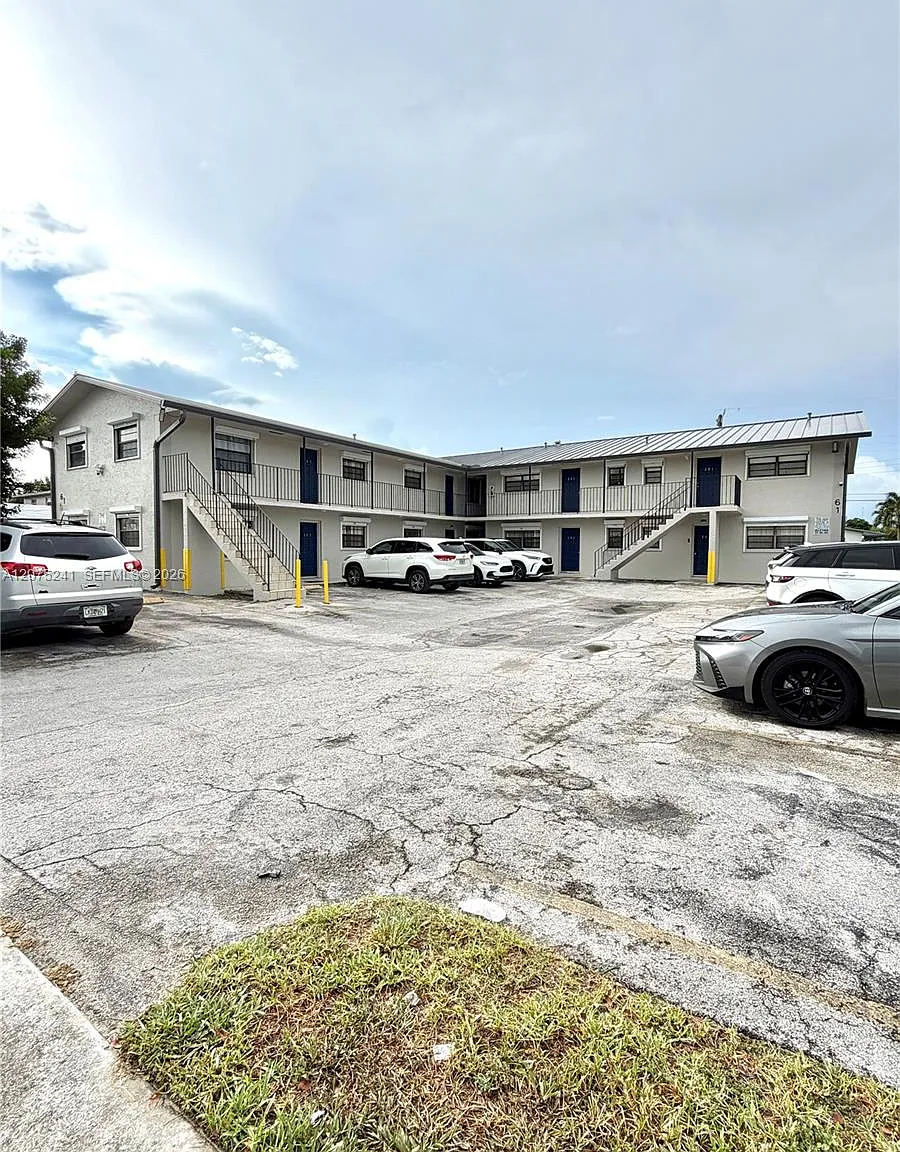 Hialeah 10th Addn — Photo 1