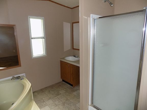 5th image of 5 Mallard Dr